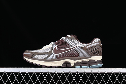 Nike Zoom Vomero 5 [M. 6] - Cliquez sur l'image pour la fermer